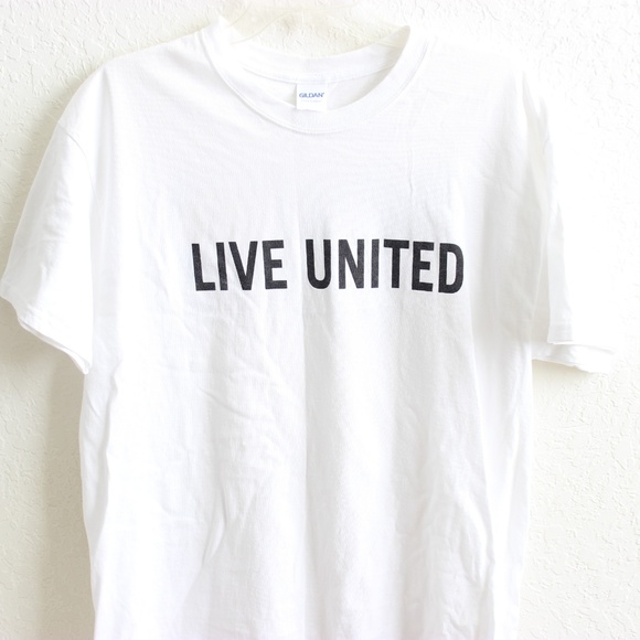 Bulk of T-Shirts - Picture 2 of 8